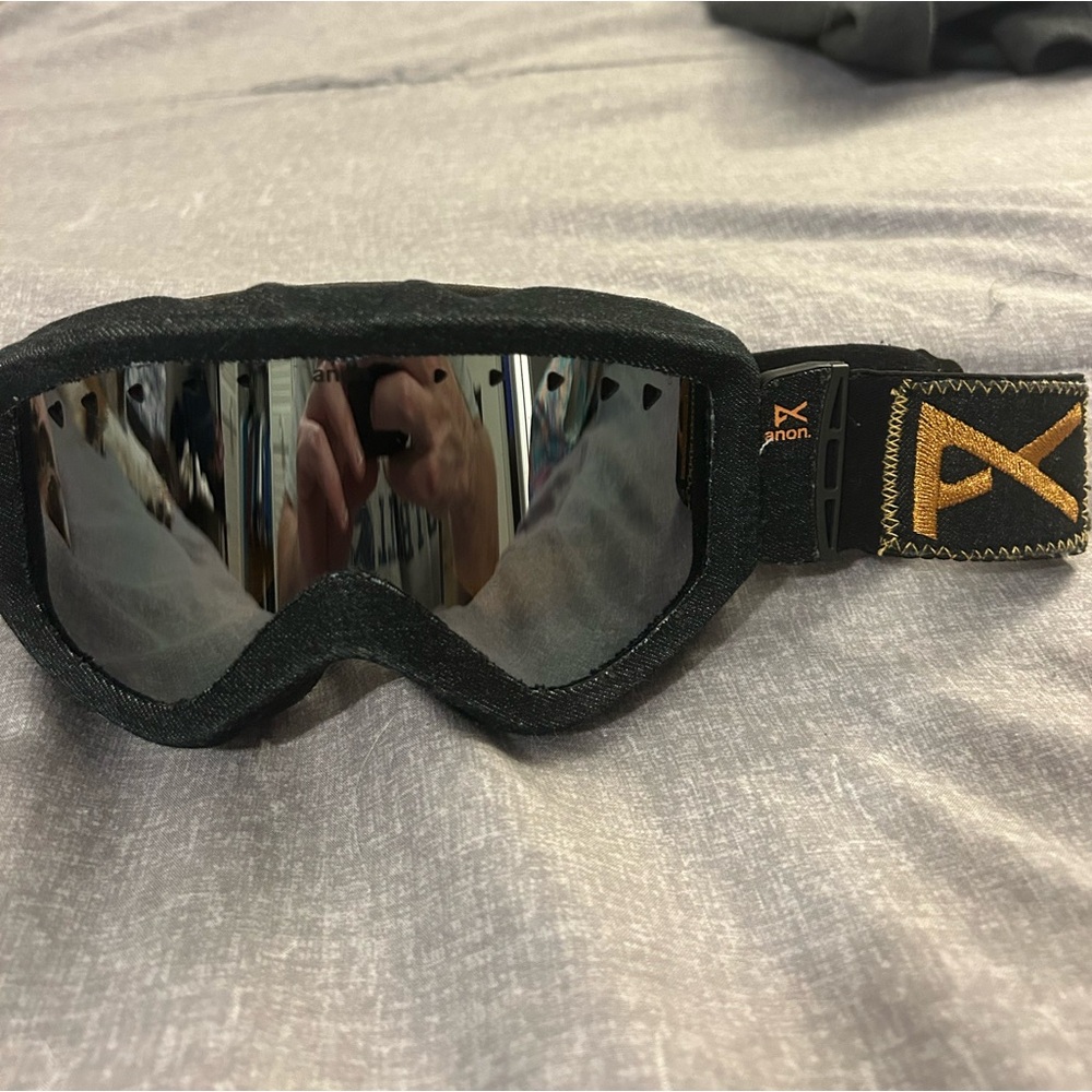 Anon Black Ski/Snowboard Goggles with Reflective Black Lens